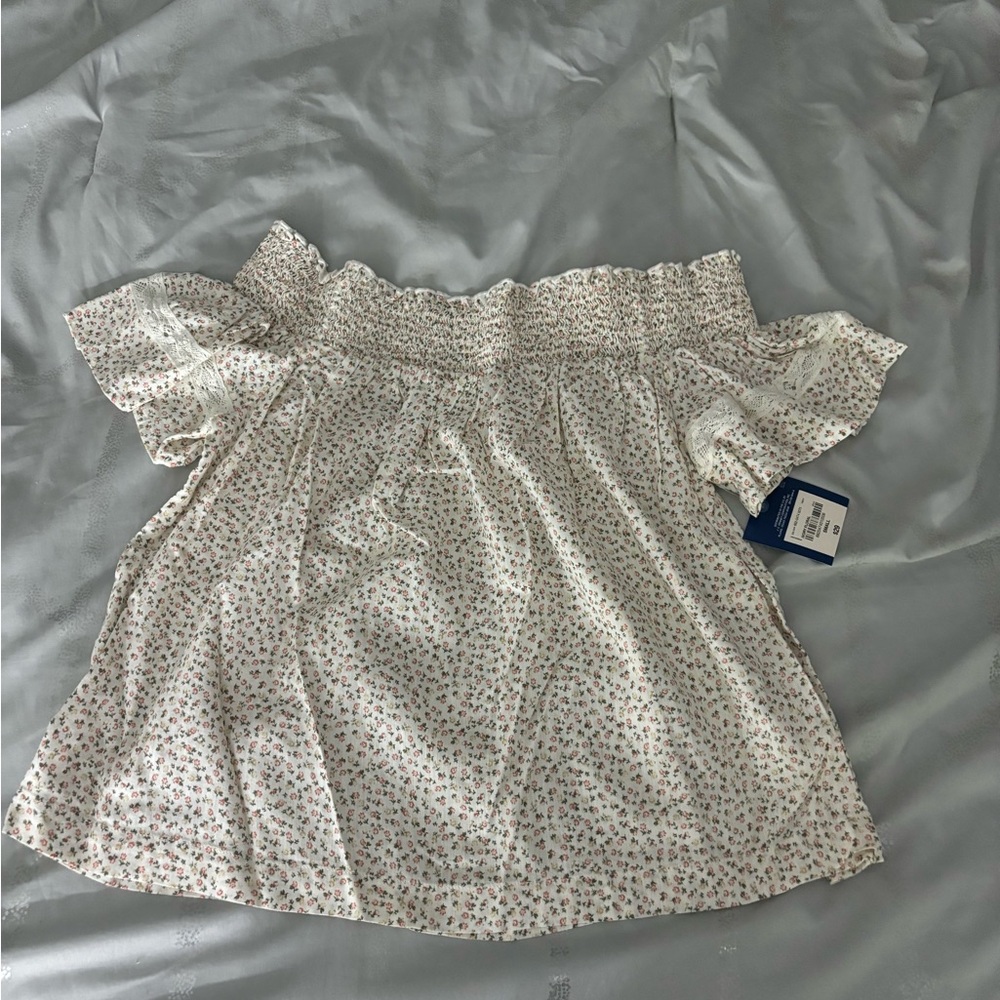 Arizona white and floral off the shoulder top. Size S.